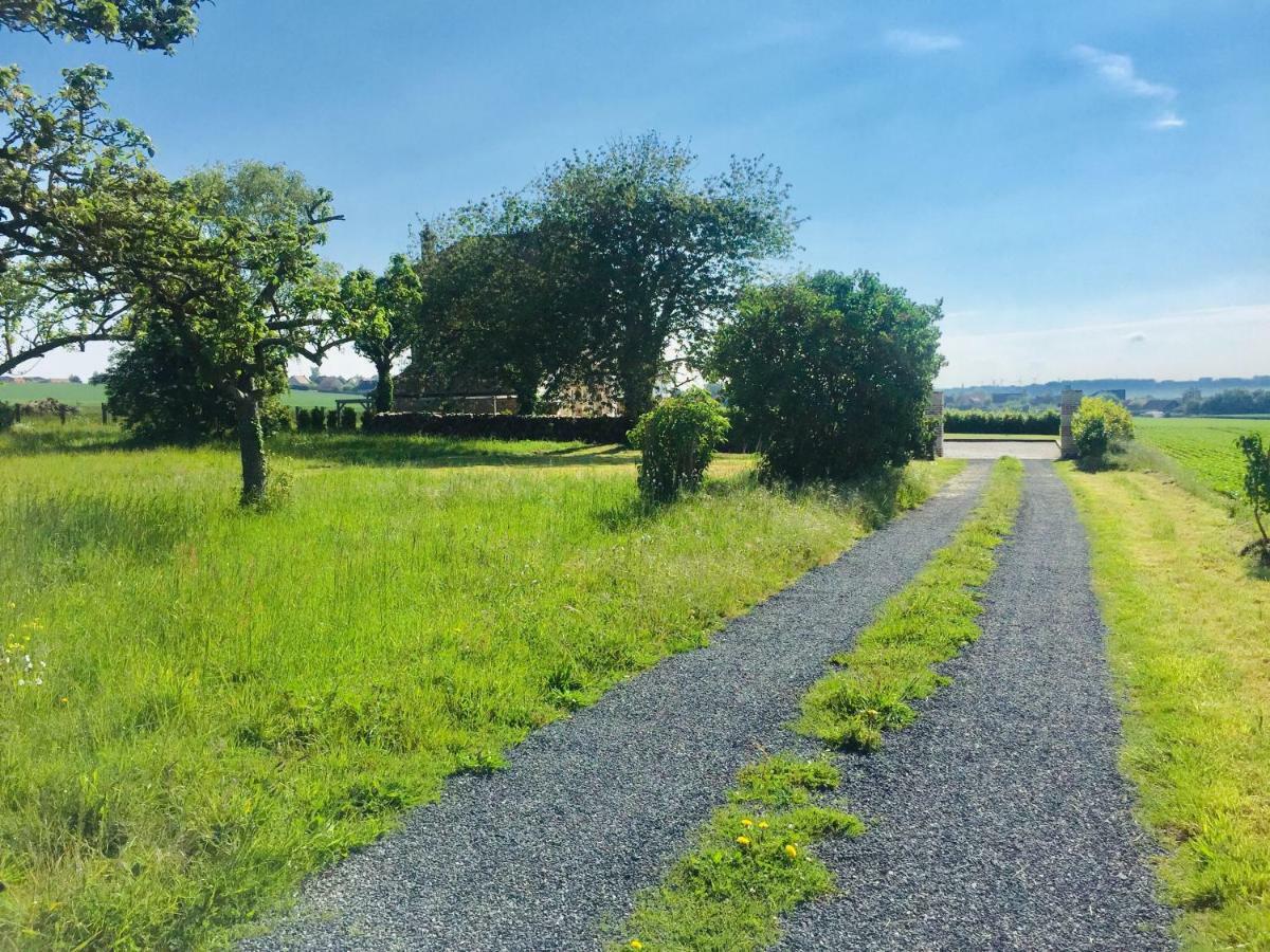 ホテル Galerie, Tumulus De La Hogue Fontenay-le-Marmion エクステリア 写真
